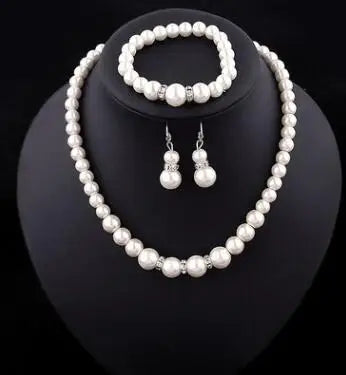 Classy Pearl Jewelry Set