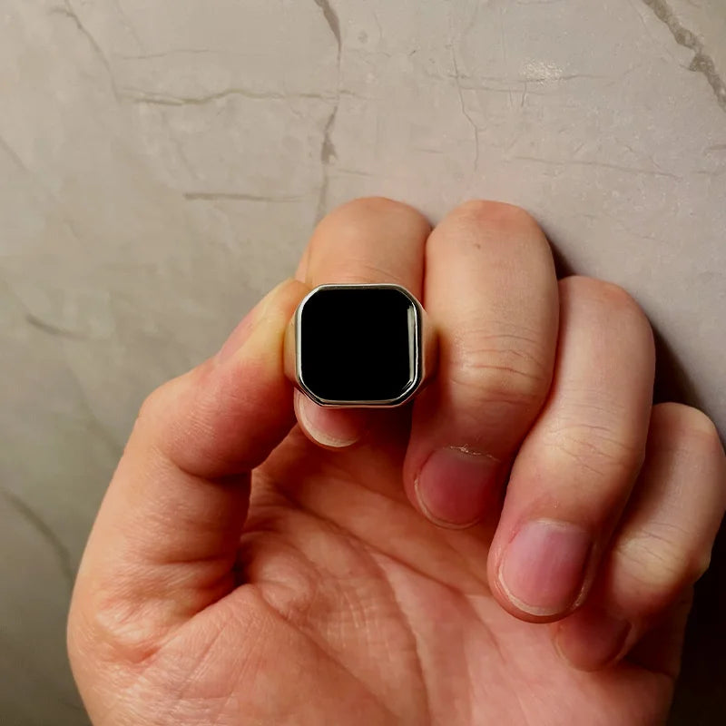 Classic Retro Black Ring